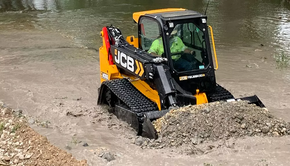 3TS-8T AG COMPACT TRACK LOADER